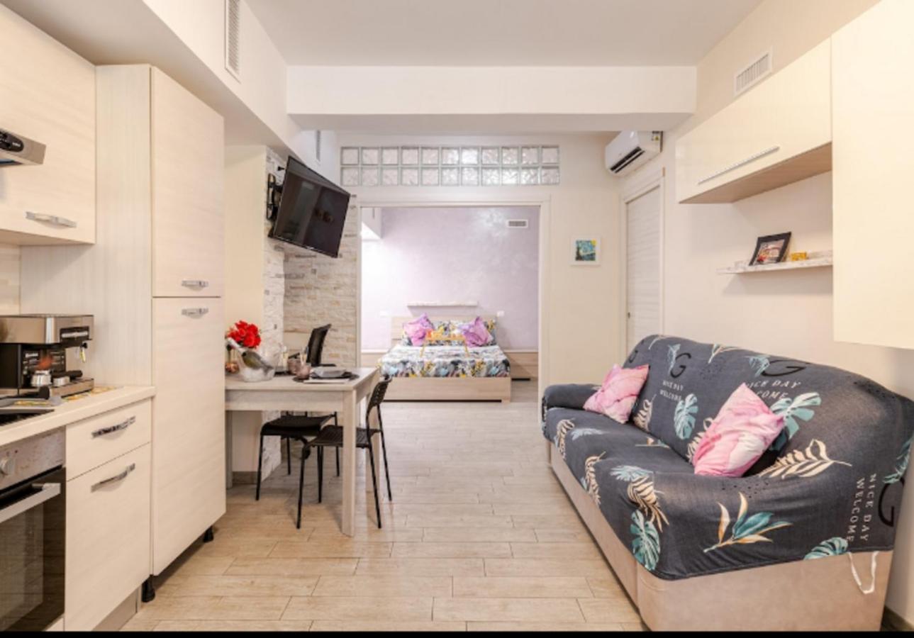 Secret Casa Bovari Metro B1 Conca D'Oro Rome Exterior photo