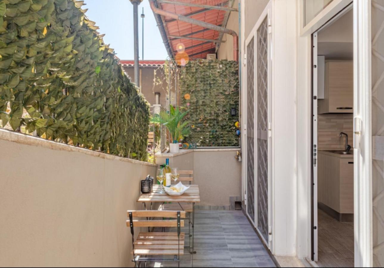 Secret Casa Bovari Metro B1 Conca D'Oro Rome Exterior photo